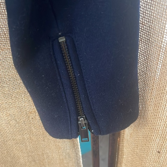 ‎Jacket - Picture 11 of 12